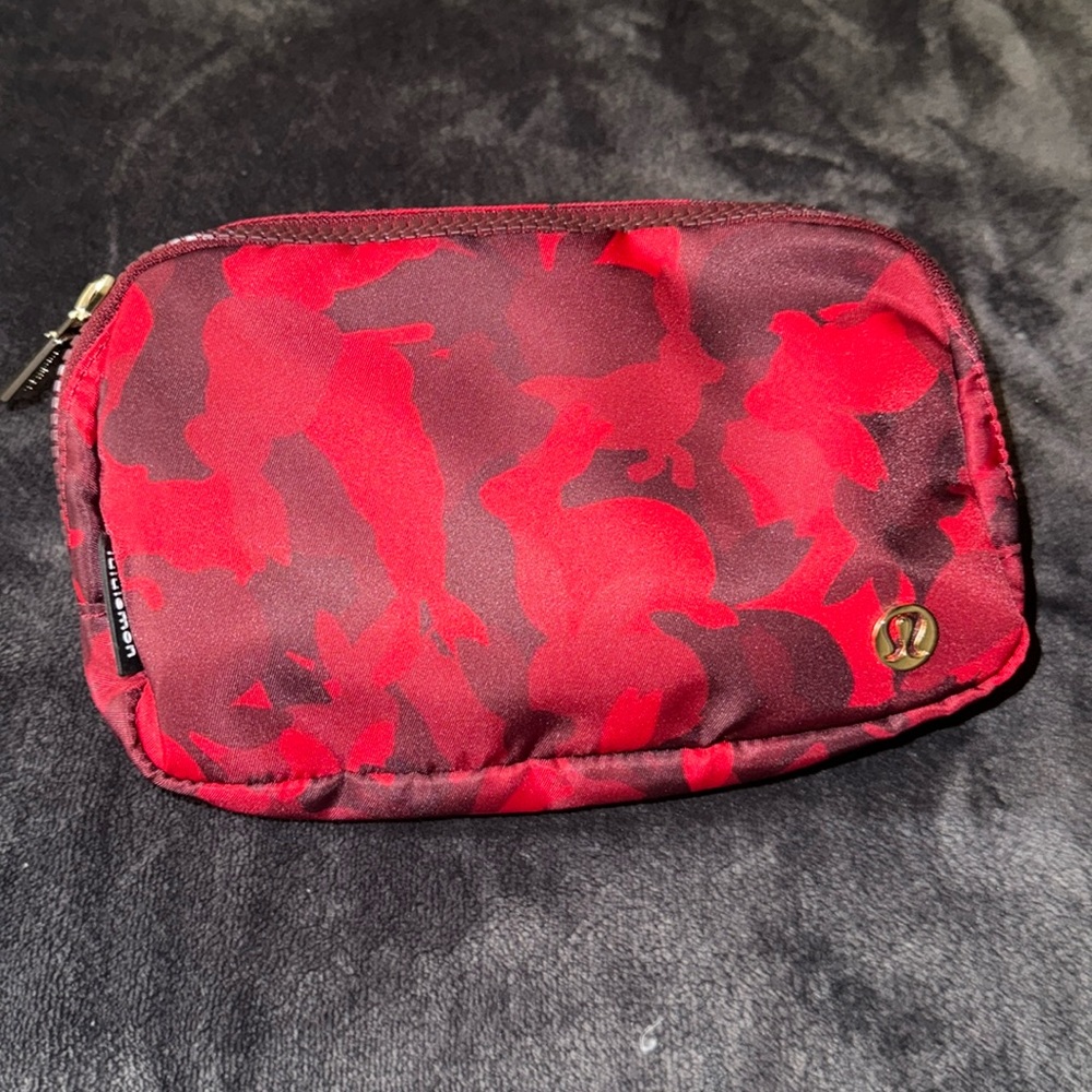 Everywhere belt bag